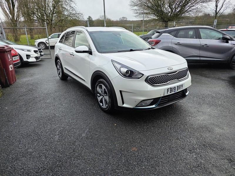 Used Kia Niro 139 HP (102 kW) 2019 White SUV