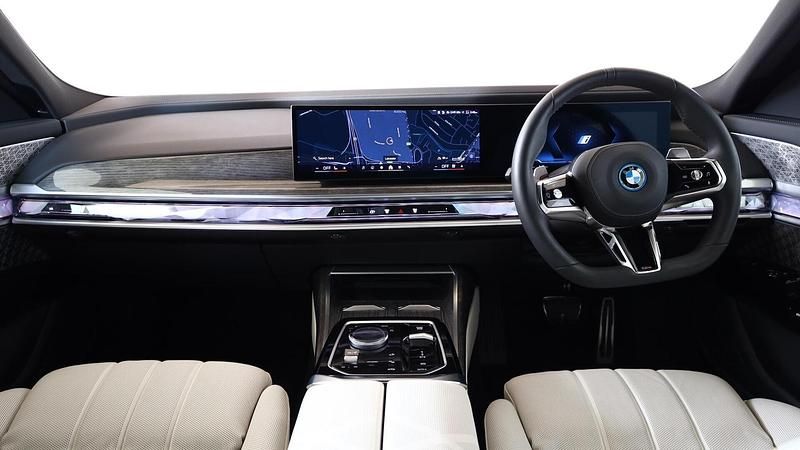 Used BMW 750e M Sport 482 HP (354 kW) 2025 Black Sedan