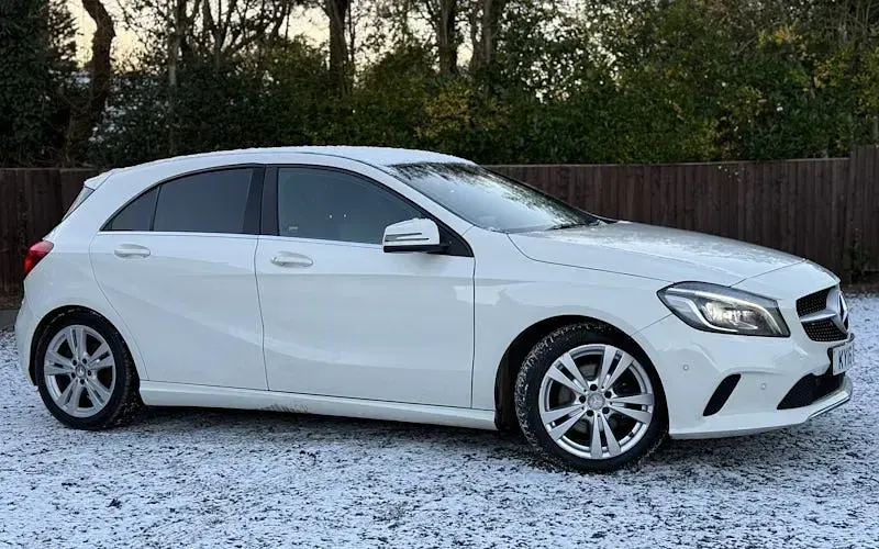 Käytetty Mercedes A200 Premium 136 HP (100 kW) 2016 Viistoperä