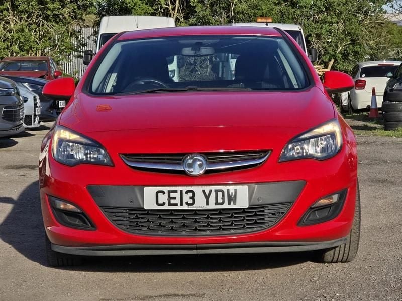 Used Vauxhall Astra 2013 Red Hatchback