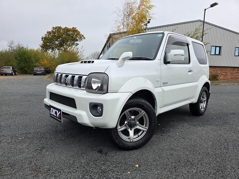 Used Suzuki Jimny Adventure 85 HP (62 kW) 2014 White SUV
