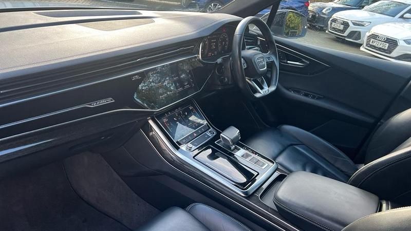 Used Audi Q7 Black Edition 340 HP (250 kW) 2022 White SUV