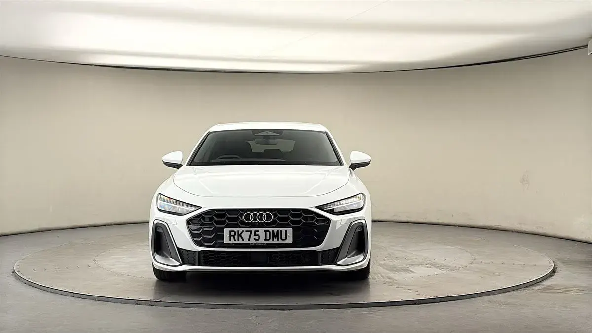 Używany Audi A5 S-Line 2025 Biały Hatchback