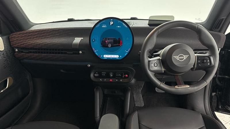 Used Mini Cooper SE Hatch 158 kW (215 HP) 2024 Black Hatchback