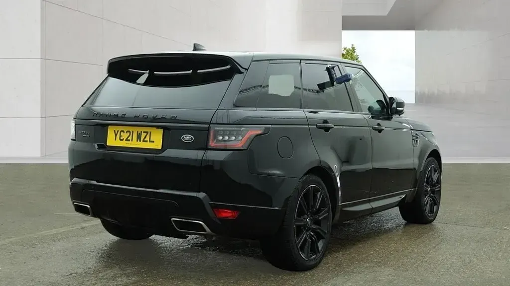 Second-hand Land Rover Range Rover Sport HSE Dynamic 404 CP (297 kW) 2021 Negru SUV
