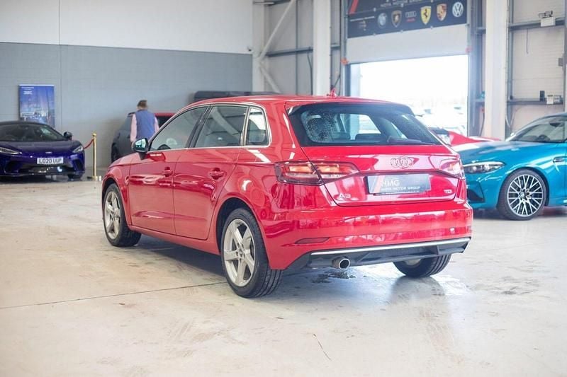 Used Audi A3 Sportback Sport 110 HP (80 kW) 2017 Red Hatchback