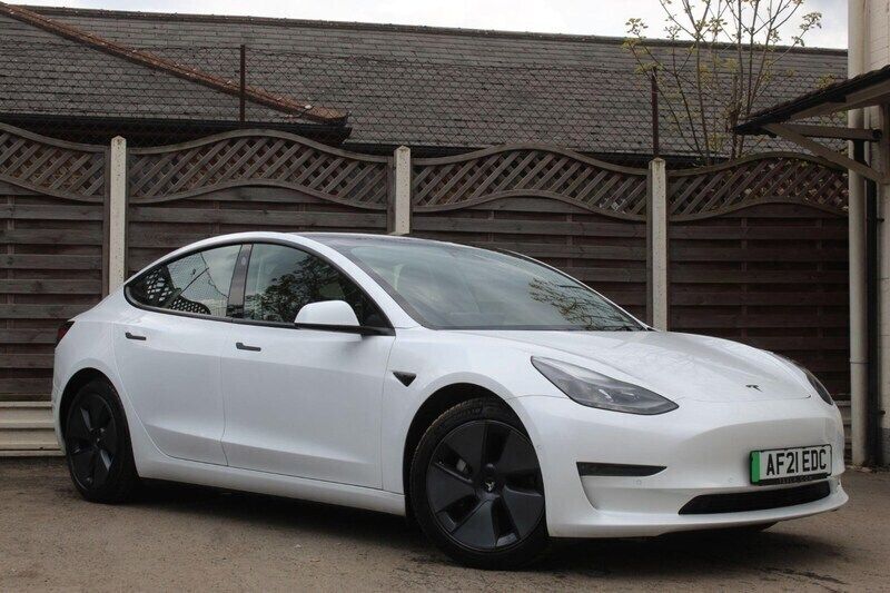White Used 2021 Tesla Model 3 Long Range Sedan | £14,490 (Expensive) - Image 1/4
