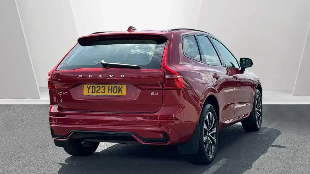 Used Volvo XC60 Plus 194 HP (142 kW) 2023 SUV