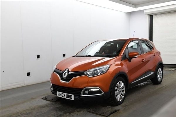 Orange Used 2013 Renault Captur Expression+ SUV | £4,995 (Fair price) - Image 1/1
