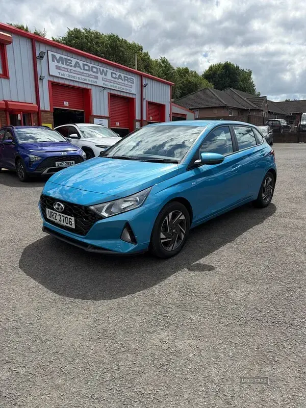 Used Hyundai i20 SE 100 HP (73 kW) 2023 Turquoise Hatchback