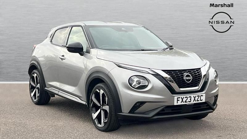 Metallic blade silver Used 2023 Nissan Juke Tekna SUV | £16,512 (Fair price) - Image 1/4