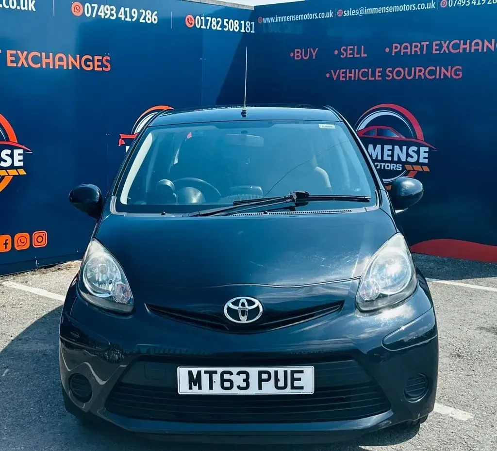 Used Toyota Aygo 68 HP (50 kW) 2013 Black Hatchback