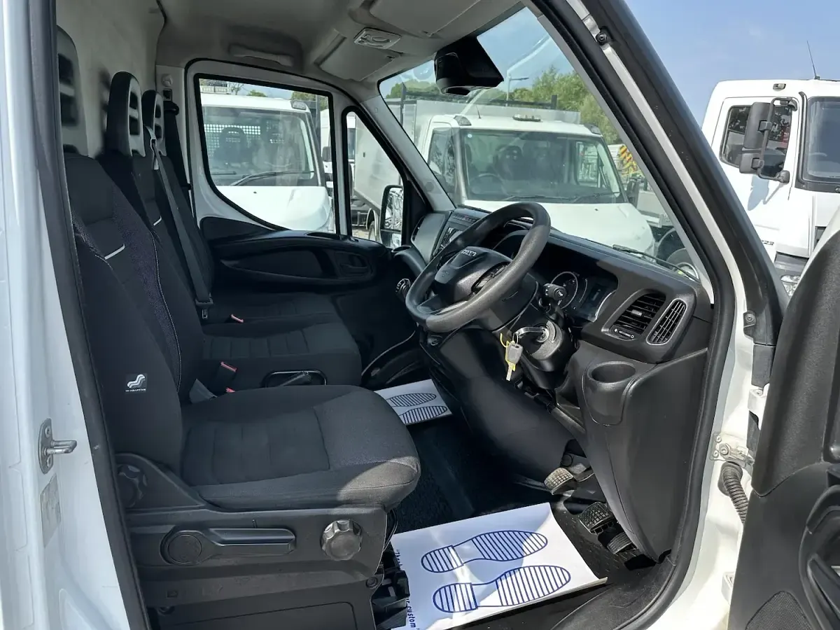 Used Iveco Daily 180 HP (132 kW) 2022 White Van