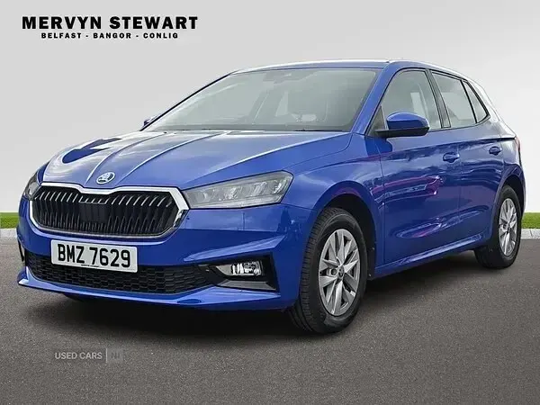 Begagnad Skoda Fabia Comfort 2023 Blå Halvkombi