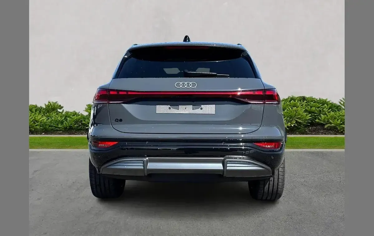 Used Audi Q6 e-tron S-Line 225 kW (306 HP) 2026 Grey SUV