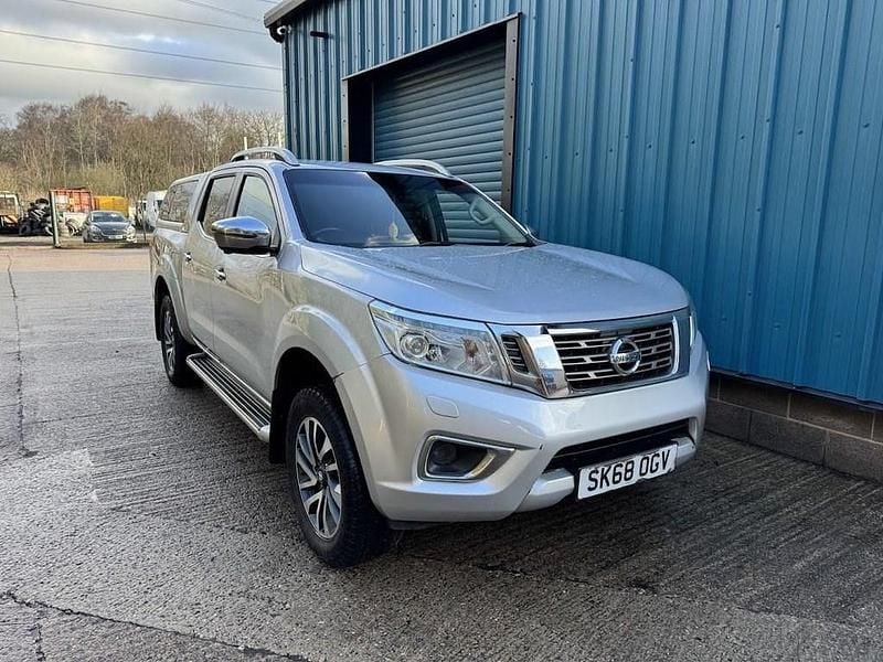 Used Nissan Navara Tekna 190 HP (139 kW) 2018 Silver Pickup
