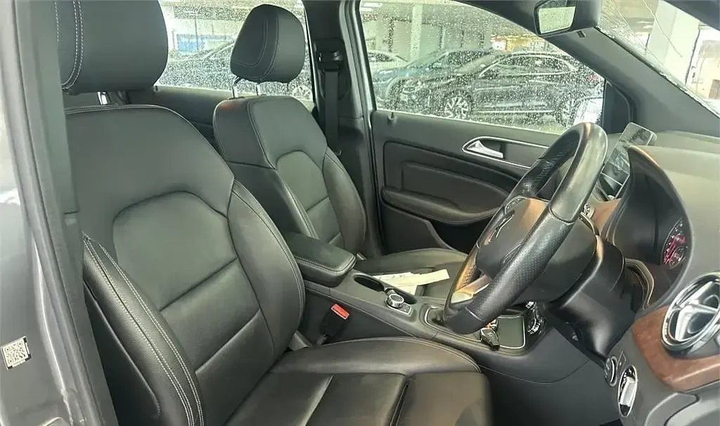 Used Mercedes B180 Exclusive 122 HP (89 kW) 2018 Mountain grey Hatchback
