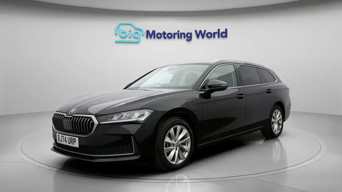 Used Skoda Superb SE Technology 2025 Black Estate