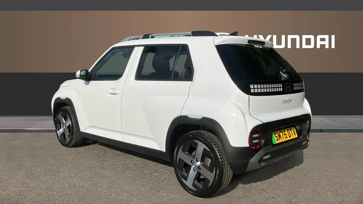 Used Hyundai Inster 85 kW (116 HP) 2025 White Hatchback