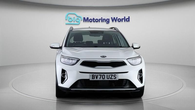 Used Kia Stonic 100 HP (73 kW) 2021 White SUV