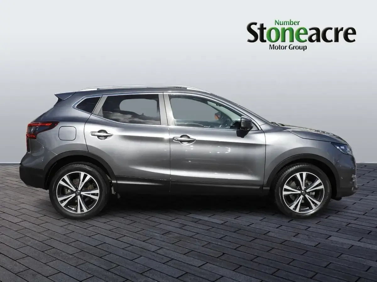 Used Nissan Qashqai N-Connecta 160 HP (117 kW) 2019 Grey SUV