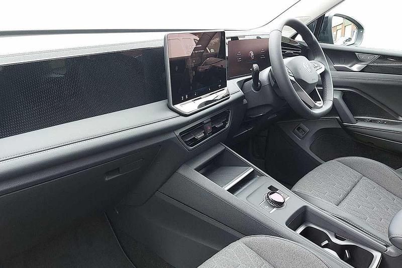 New VW Tiguan Match 150 HP (110 kW) 2026 Grenadilla black SUV