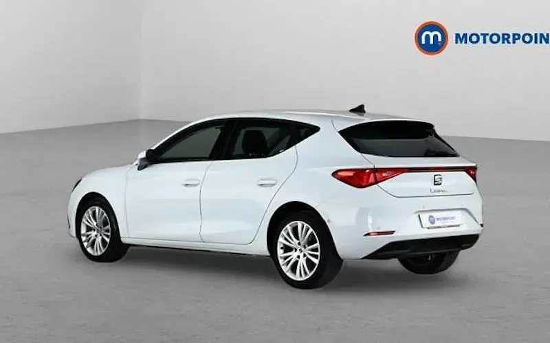 Used Seat Leon SE Dynamic 110 HP (80 kW) 2023 Hatchback