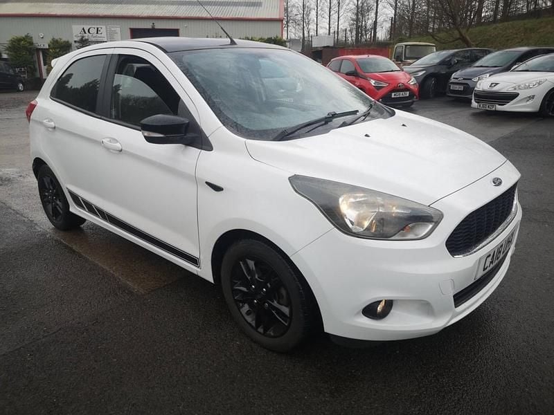 Used Ford Ka Plus Zetec 85 HP (62 kW) 2018 White Hatchback