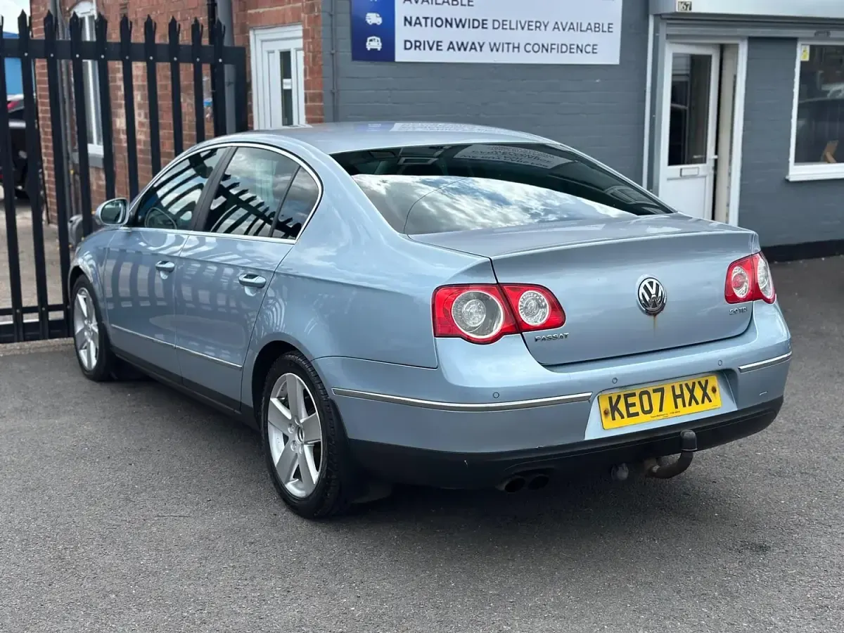 Used VW Passat Sport 170 HP (125 kW) 2007 Blue/silver Sedan