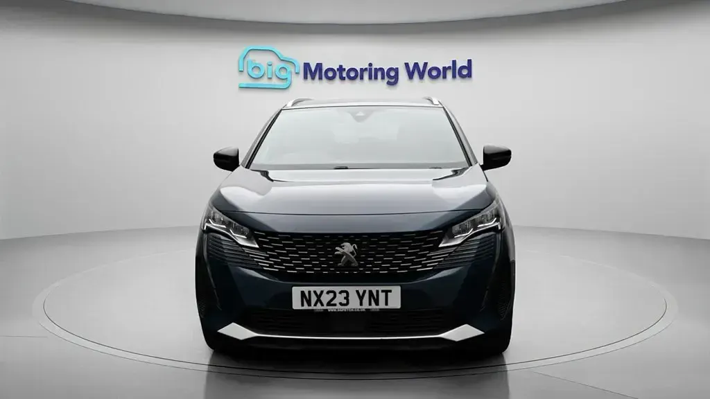 Usado Peugeot 5008 Active+ 130 HP (95 kW) 2023 Azul SUV