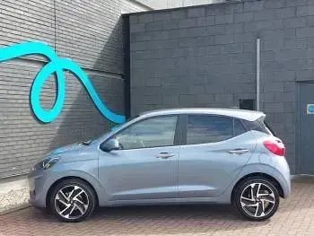 Used Hyundai i10 Premium 79 HP (58 kW) 2025 Blue Hatchback