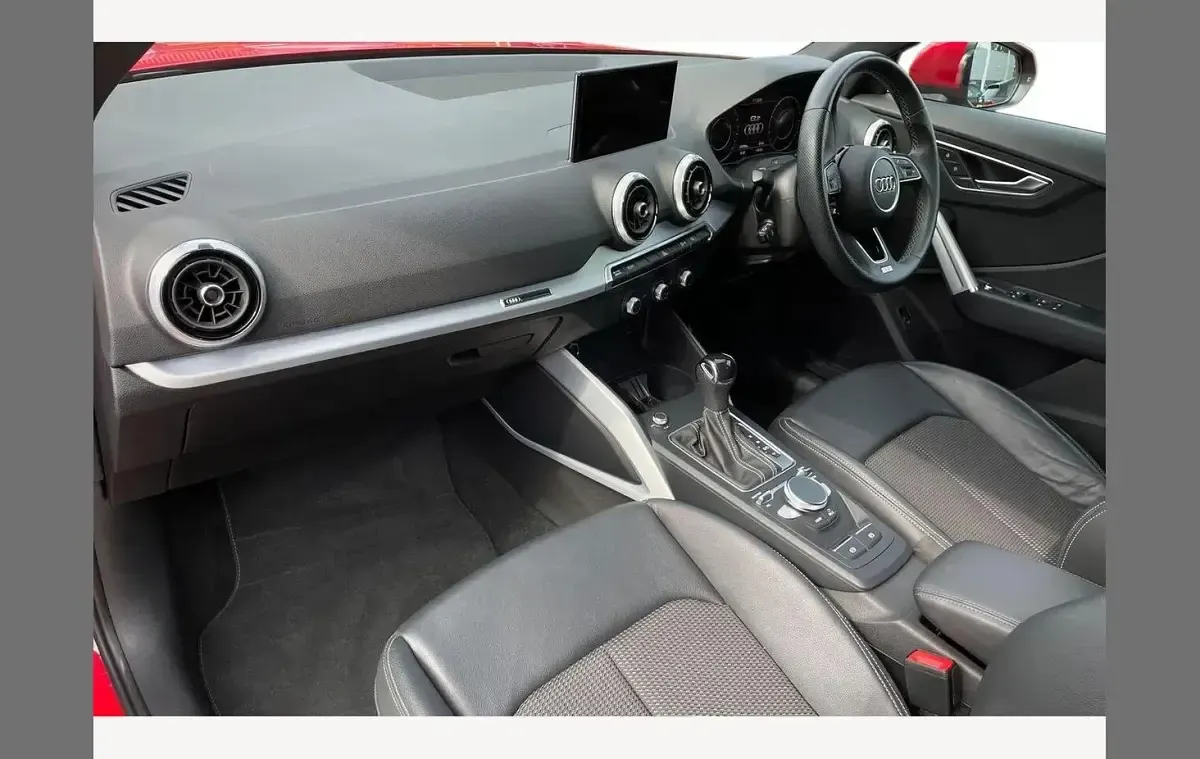 Used Audi Q2 S-Line 150 HP (110 kW) 2022 Red SUV