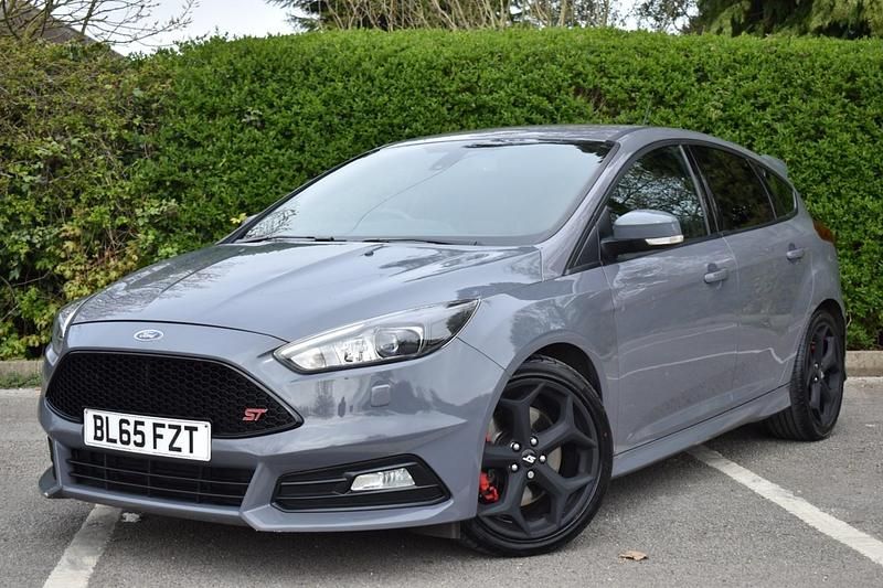 Used Ford Focus ST 185 HP (136 kW) 2015 Grey Hatchback