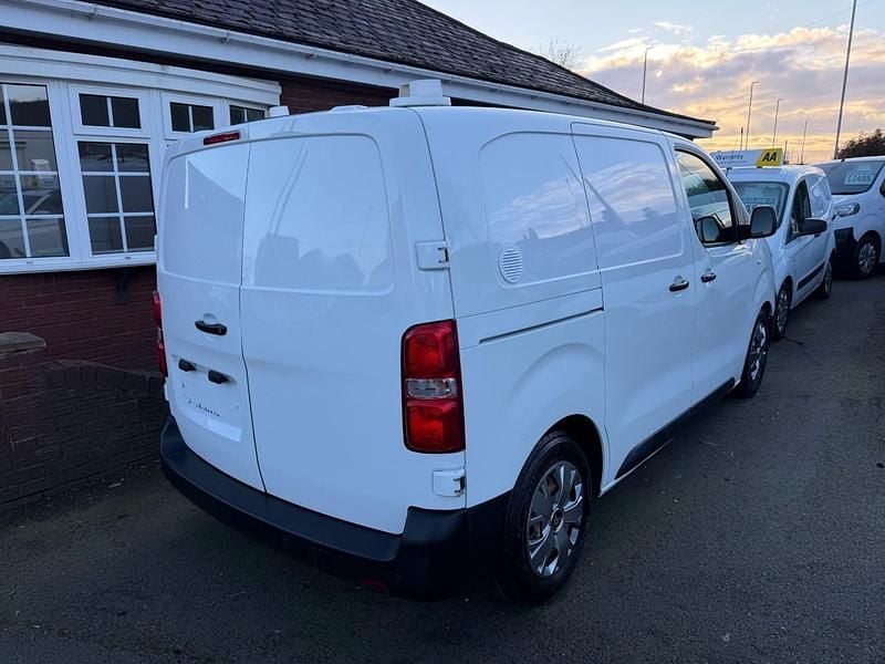 Używany Citroën Dispatch 2018 Biały Minivan