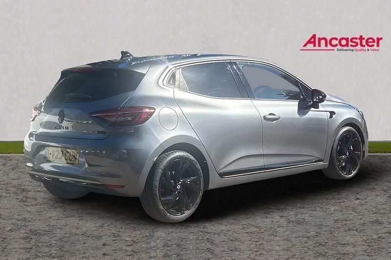 Used Renault Clio V Engineered 145 HP (106 kW) 2023 Grey Hatchback
