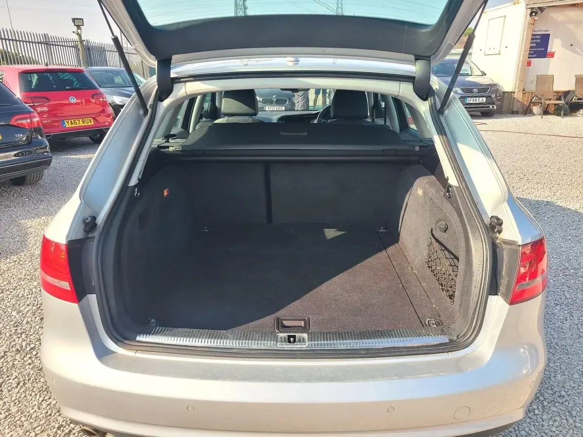 Used Audi A4 Comfort 150 HP (110 kW) 2014 Silver Estate
