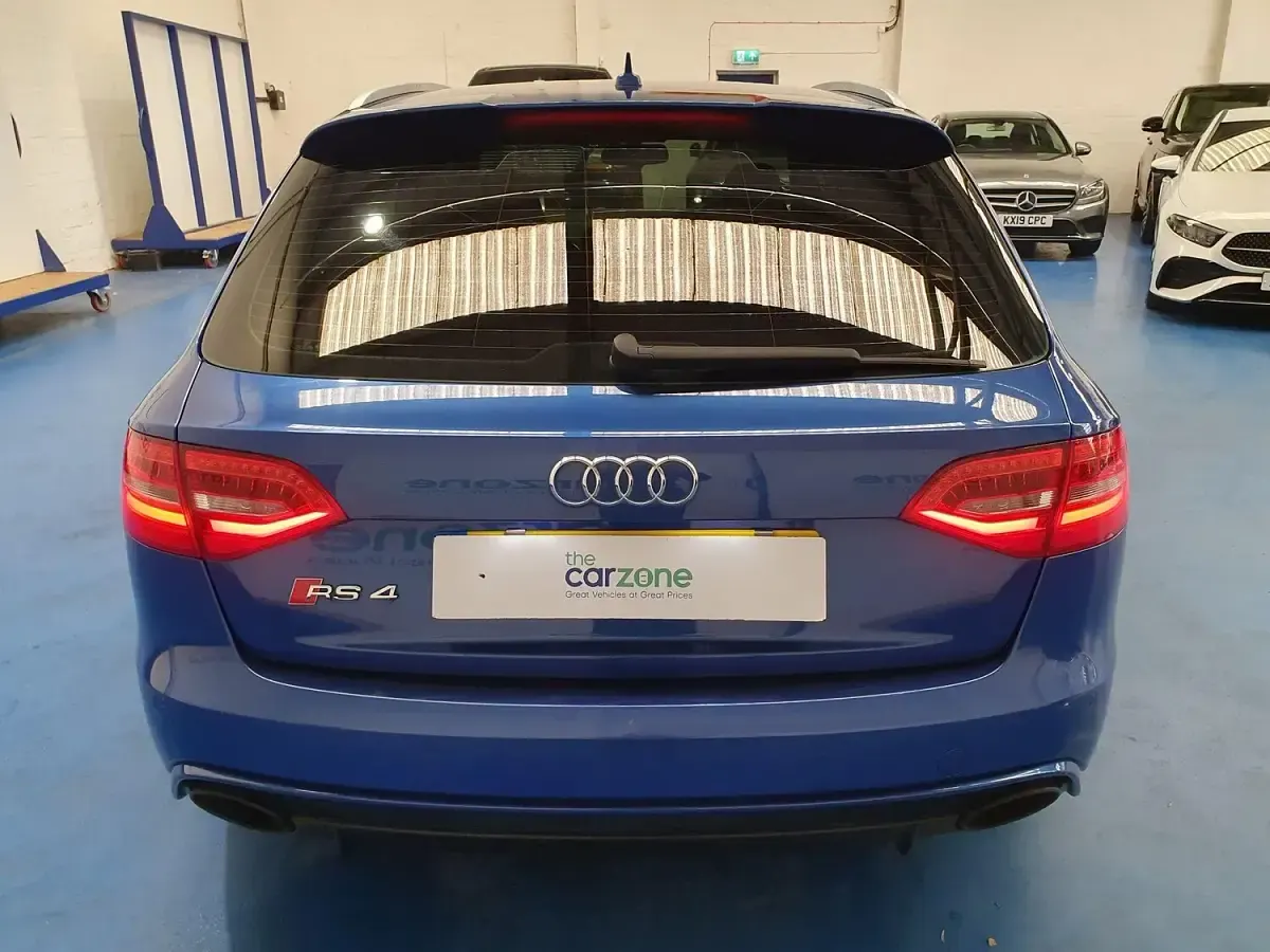 Used Audi RS4 Performance 450 HP (330 kW) 2014 Blue Estate