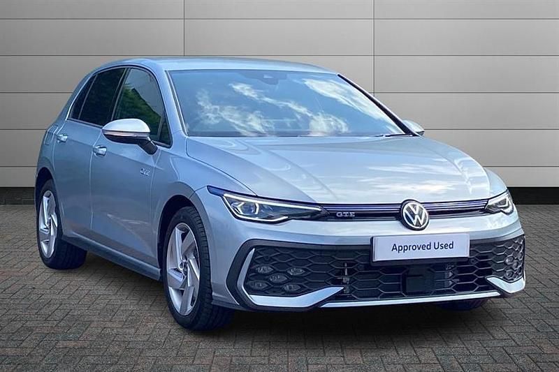 Oyster silver New 2025 VW Golf VIII GTE Hatchback | £35,495 (Super price) - Image 1/4