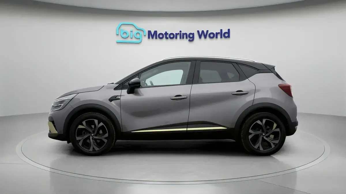 Used Renault Captur Engineered 143 HP (105 kW) 2023 Grey/black SUV