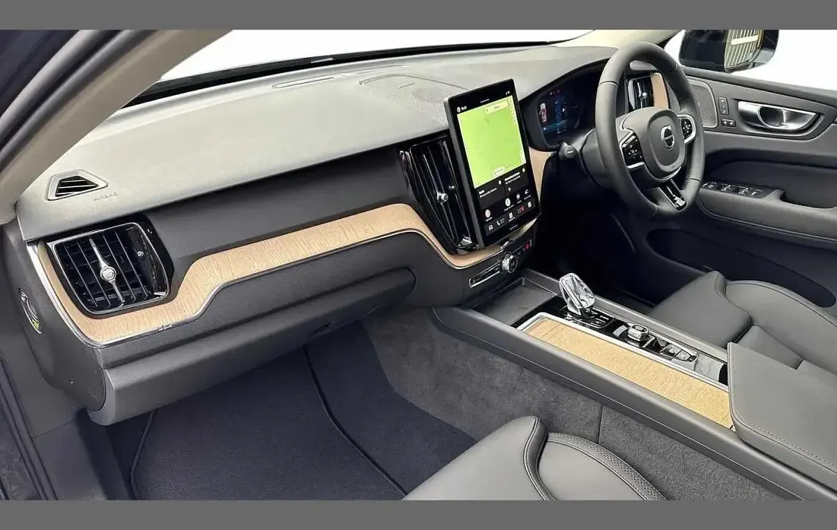 New Volvo XC60 Plus 344 HP (253 kW) 2026 Blue SUV