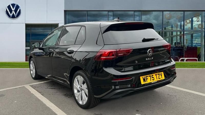 New VW Golf VIII Match 204 HP (150 kW) 2025 Grenadilla black metallic Hatchback