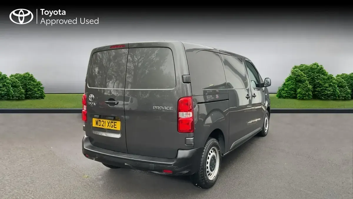 Usado Toyota Proace 120 HP (88 kW) 2021 Cinzento Monovolume