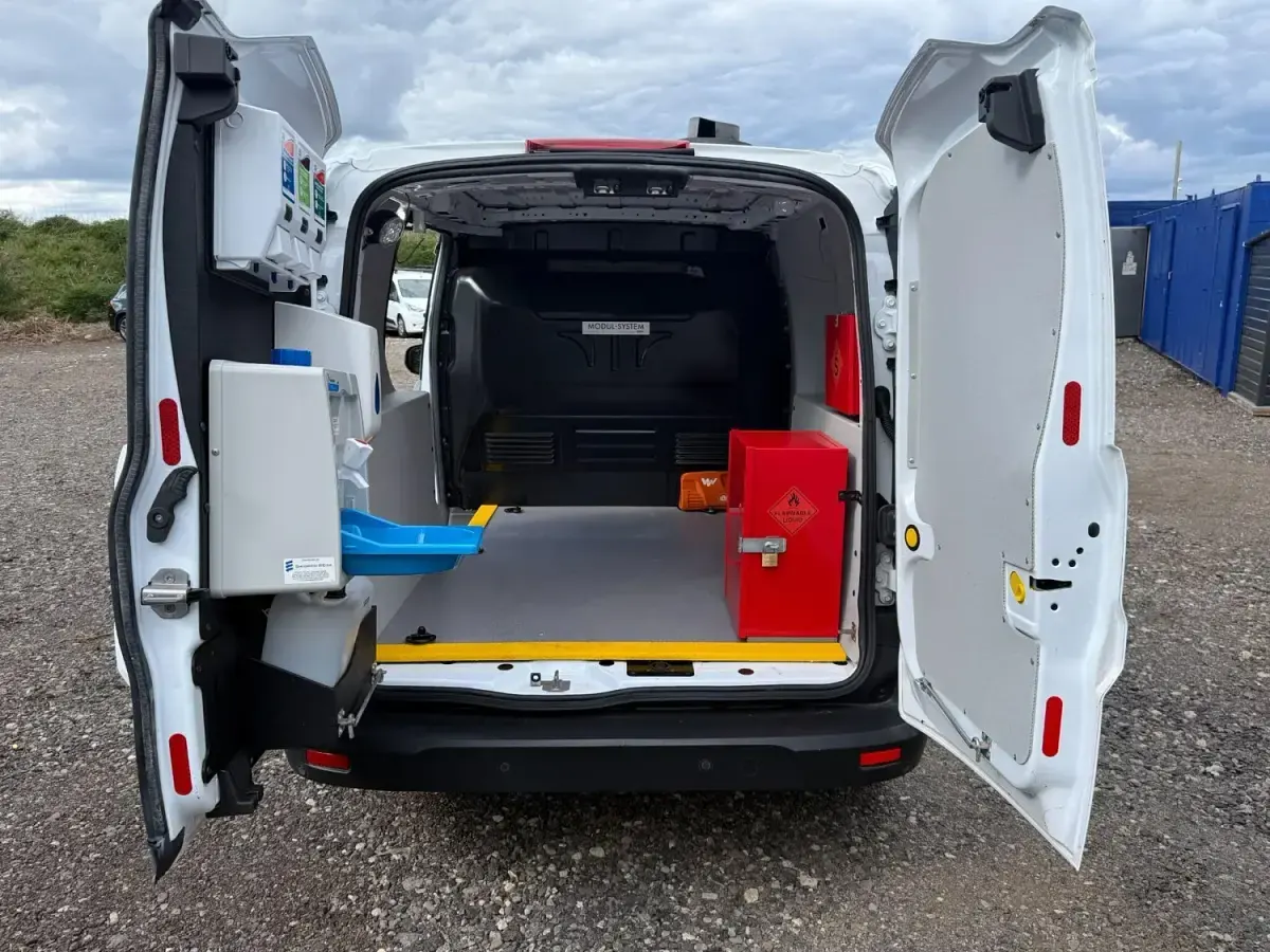 Usado Ford Transit Connect S 100 HP (73 kW) 2019 Branco Monovolume