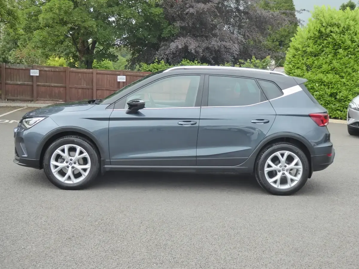 Used Seat Arona FR 110 HP (80 kW) 2023 Grey SUV