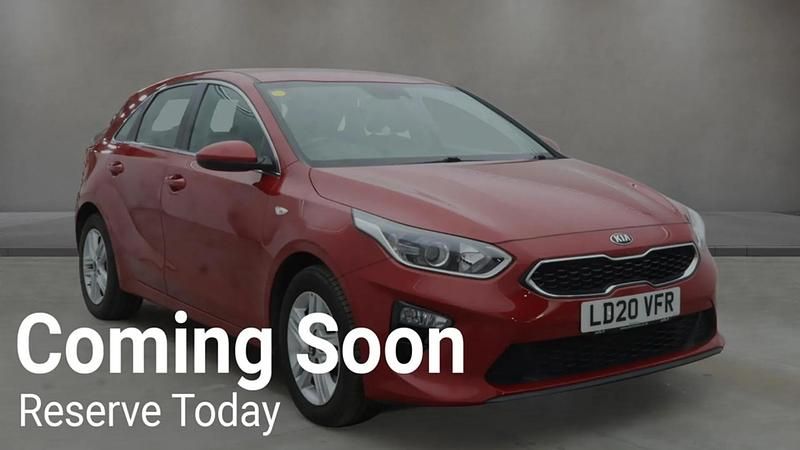Usado Kia Ceed Air 120 HP (88 kW) 2020 Vermelho Citadino