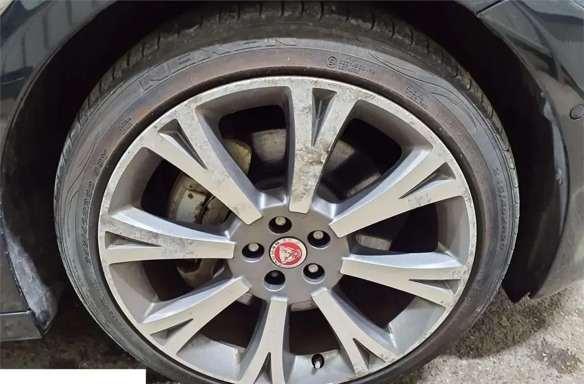 Used Jaguar XJ Portfolio 300 HP (220 kW) 2017 Black Sedan