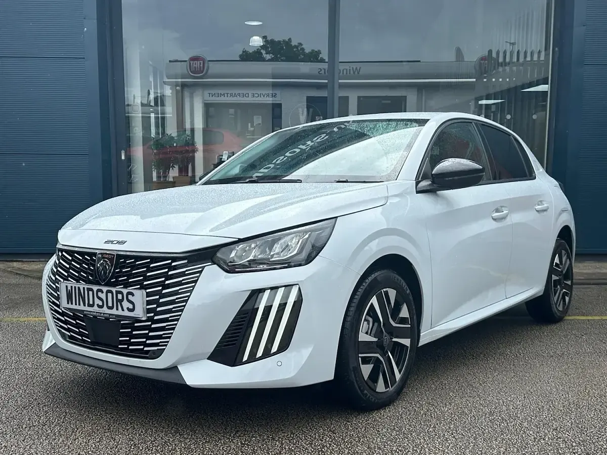 New Peugeot 208 Allure 100 HP (73 kW) 2026 White Hatchback