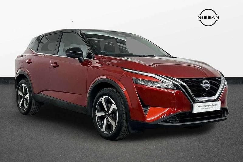 Red Used 2022 Nissan Qashqai N-Connecta SUV | £17,300 (Fair price) - Image 1/3