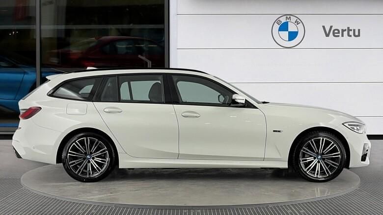 Used BMW 330e M Sport 292 HP (214 kW) 2021 White Estate