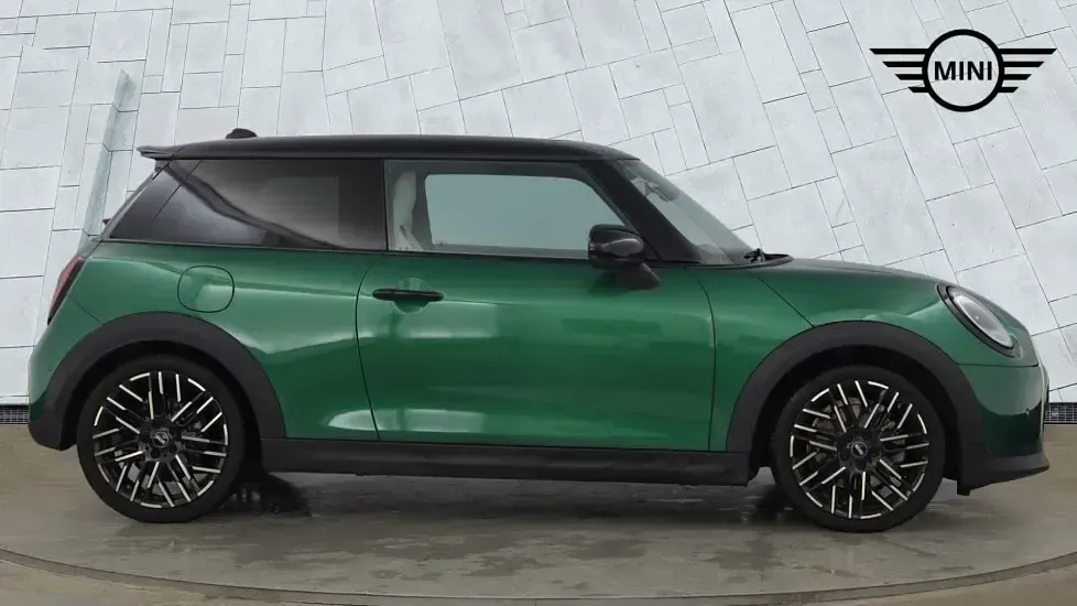 Used Mini Cooper S Hatch 201 HP (147 kW) 2024 Green Hatchback